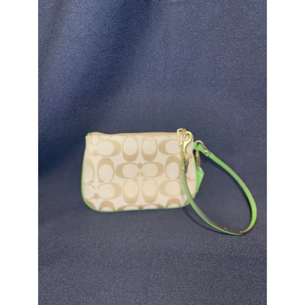 COACH SIGNATURE WRISTLET Grass Khaki Canvas Zip Pouch Wallet 6.5 Inch